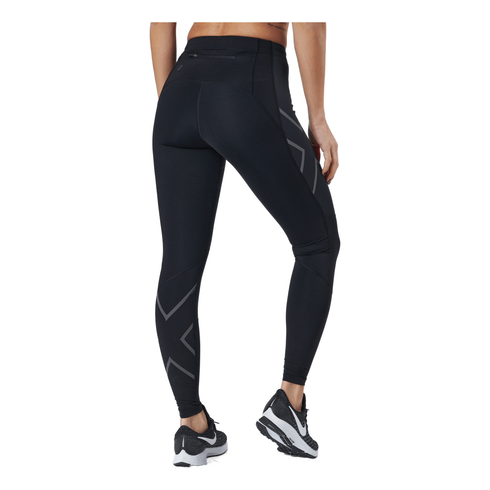 2XU Ignition Shield Compression T Black/ Black Reflective 5 2XU Ignition Shield Compression T Black/ Black Reflective - Image 3